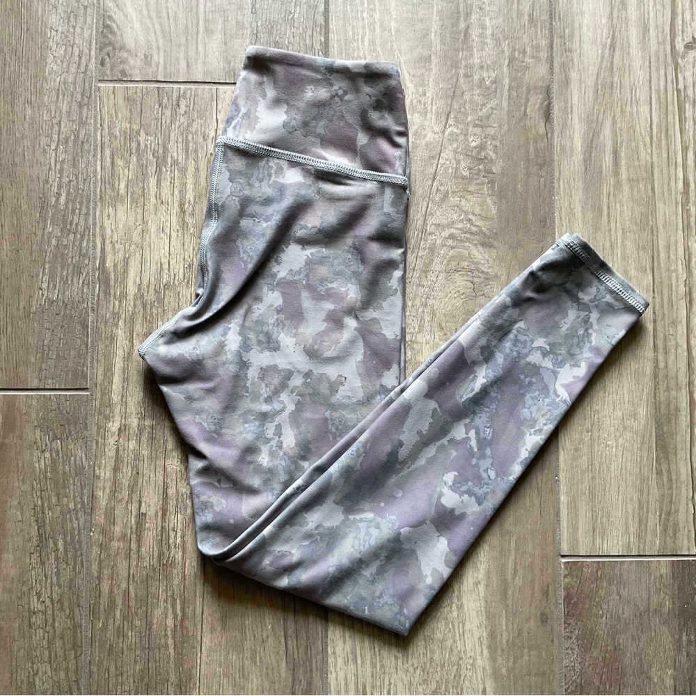 High-Waist Camo Print Leggings - Mauve/Gray